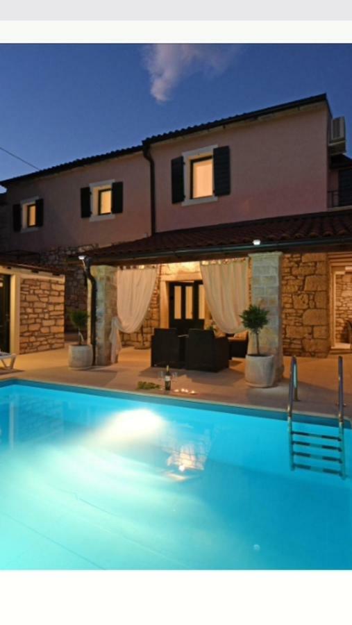 Lory Βίλα Sveti Lovreč Pazenatički Εξωτερικό φωτογραφία