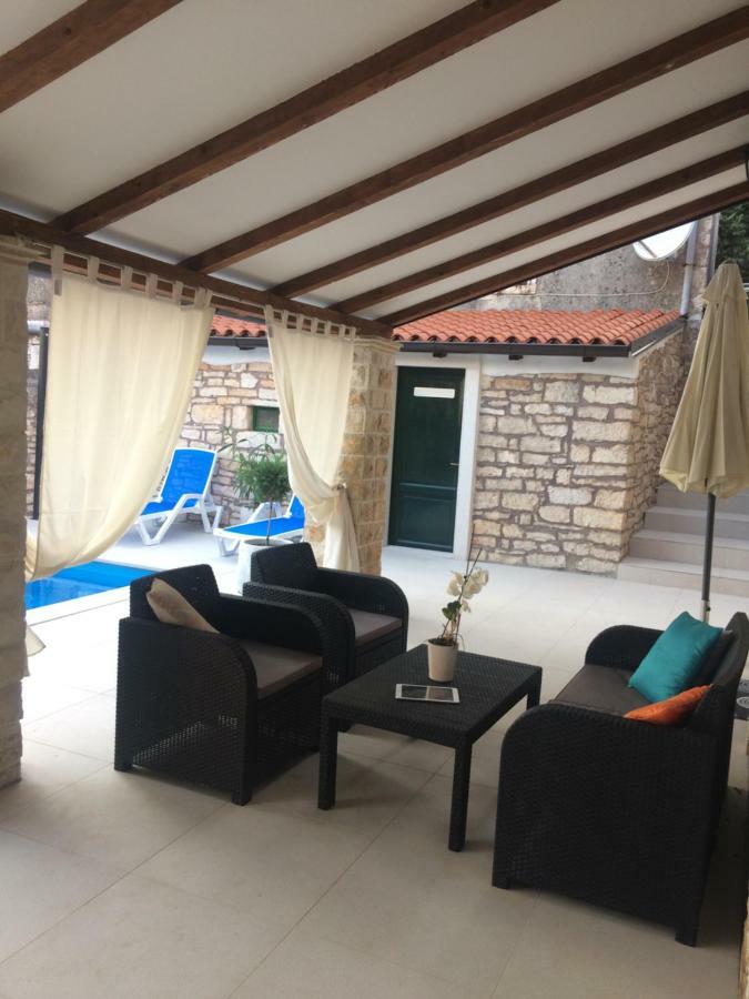Lory Βίλα Sveti Lovreč Pazenatički Εξωτερικό φωτογραφία